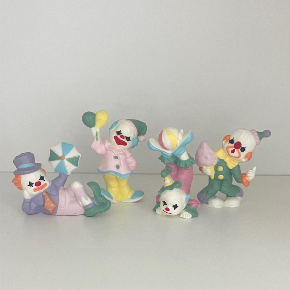 Vintage Pastel Clown Figurine Set - decor